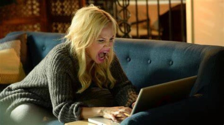 YouTube Star Lisa Schwartz Has A New Series on ABC